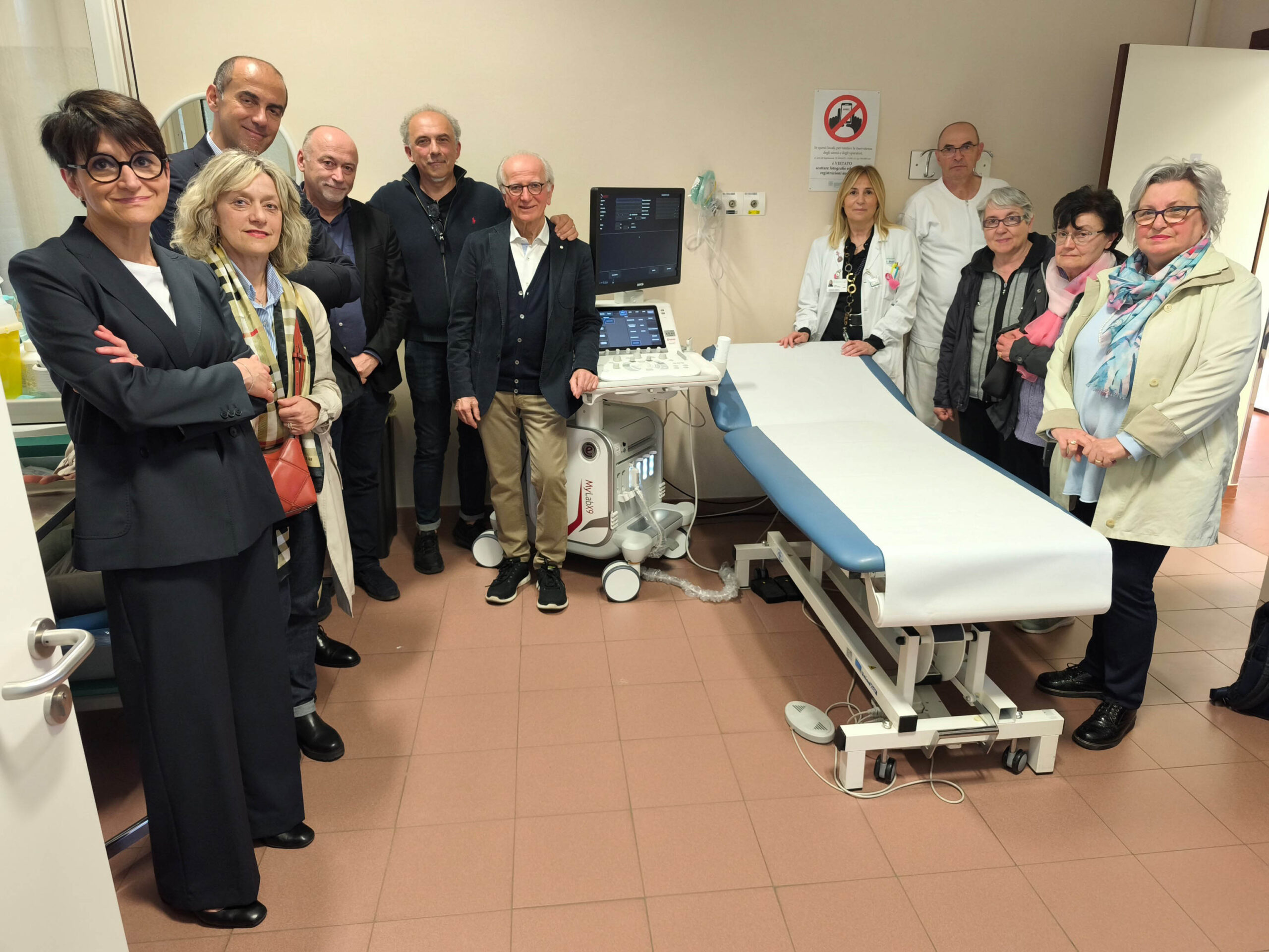 Grazie al contributo di Interpump Group S.p.A. l’Associazione “Vittorio Lodini per la Ricerca in Chirurgia” dona un ecografo innovativo al Servizio di Mammografia dell’Arcispedale Santa Maria Nuova 